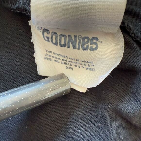 Gap Kids Long Sleeve Raglan Sleeve Goonies T-Shirt - Picture 5 of 6